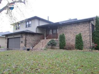 1270 Douglas Ln, Crete, IL 60417-2305