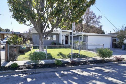 1516 Ursula Way, Palo Alto, CA 94303-1149