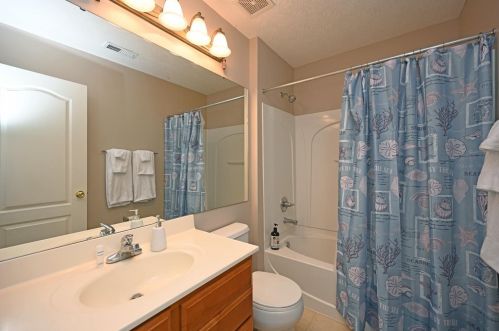 7189 English Dr, Cincinnati OH  45244-3150 exterior