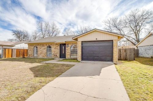 10125 Peppertree Ln, Fort Worth TX  76108-3921 exterior