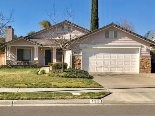 799 Stratford Ct, Lemoore, CA 93245-4392