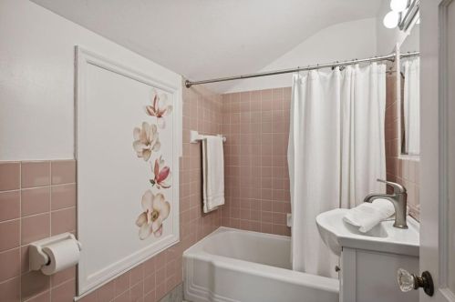 1471 Eleanor Ave, Saint Paul MN  55116-2234 exterior