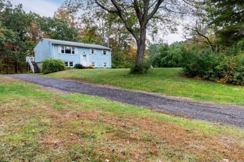384 Warrenville Rd, North Windham, CT 06250-1131