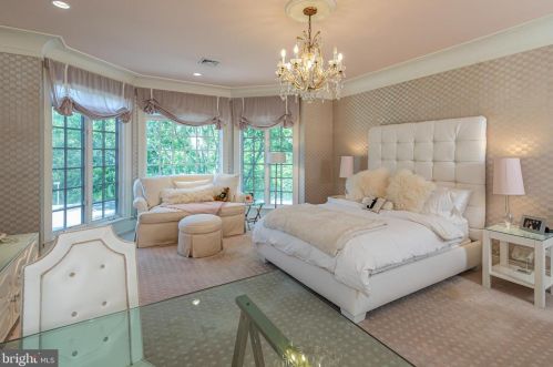 110 Brooks Bnd, Princeton NJ  08540-7545 exterior