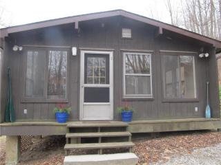 33690 Goodrich Dr, Piedmont, OH 43983-9528