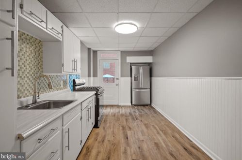 220 Liberty St, Lancaster PA  17602-1934 exterior