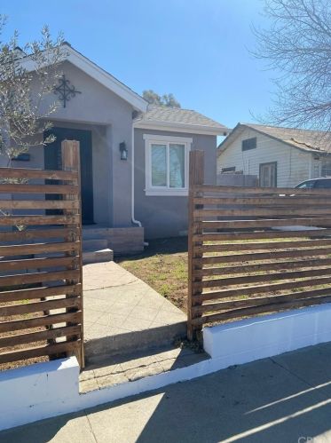 4460 Frst St, Riverside CA  exterior