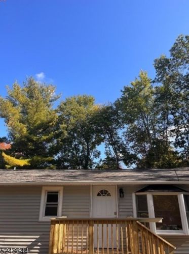 907 Iris Cir, Fredon, NJ 07860-4152