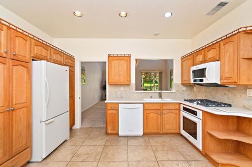 1415 Upland Hills Dr, Upland CA  91784-9157 exterior