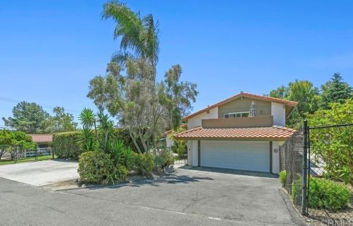 546 Rancho Santa Fe Rd, Encinitas, CA 92024-6540