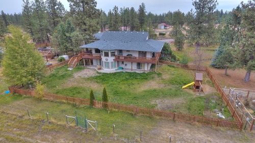 18524 Scottie Dog Ln, Amber, WA 99004-5024