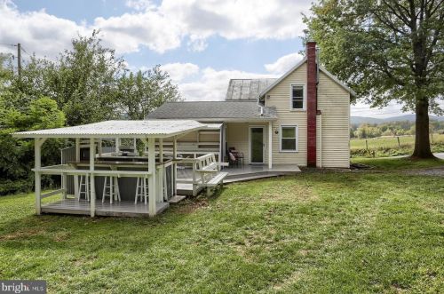 175 Church Rd, Carlisle PA  17015-9360 exterior