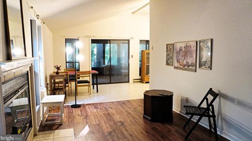56 Susquehanna Trl, Hedgesville, WV 25427-6879