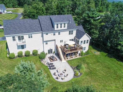 26 Harvest Dr, Derry, NH 03038-4872