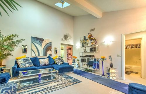 12 Gumwood, Irvine CA  92612-2352 exterior