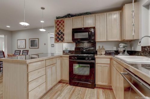 1021 Locust St, Denver CO 80222-7409 exterior