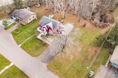 9318 Zimmerly Ave, Duluth, MN 55808-1335