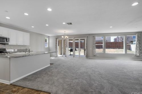 24837 Rainbarrel Rd, Wildomar, CA 92595-7667