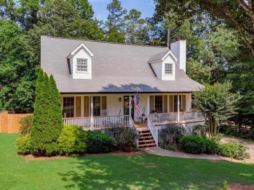 210 Serenoa Dr, Holly Springs, GA 30114-8456