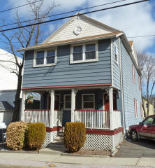 27 Prospect St, Waldwick, NJ 07463-2009