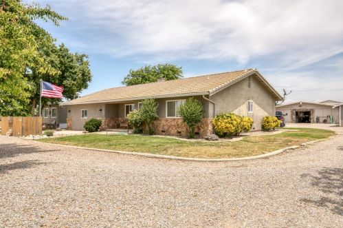 10712 26 Mile Rd, Valley Home, CA 95361-2200