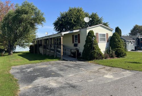 14 Mark St, Poland, ME 04274-5634