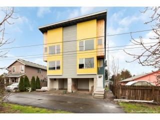 231 Jackson St, Beaverton, OR 97124-2922