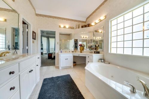 1120 Wishing Wl Ct, Cedar Hill TX 75104-8255 exterior