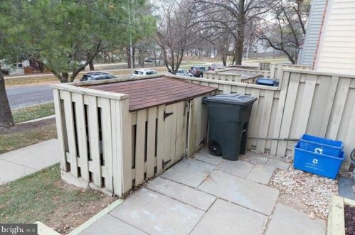 2956 Schubert Dr, Silver Spring, MD 20904-6883