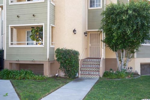 530 Pioneer Dr, Glendale, CA 91203-3016