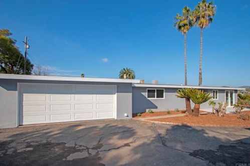 411 Morningside Ter, Vista CA  92084-6139 exterior