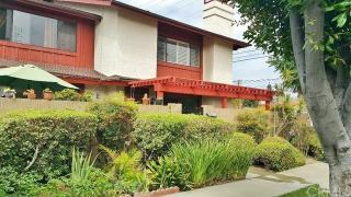 8252 Alameda St, Downey, CA 90242-2455