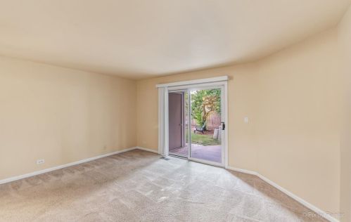 1276 Clare Ct, Carol Stream IL  60188-6011 exterior