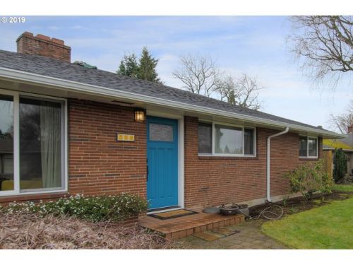 319 79th St, Vancouver, WA 98665-7915