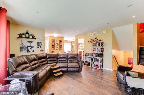 3422 Highlander Dr, Saint Paul MN  55122-1310 exterior