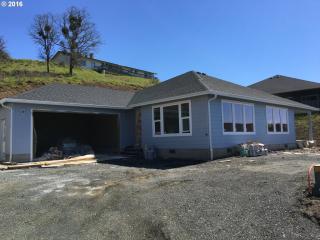 1855 Sunset St, Roseburg, OR 97470-5605