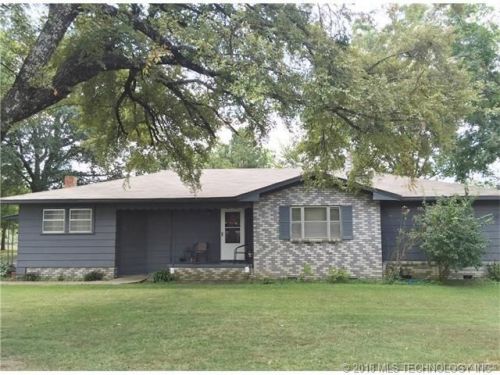 700 Arapahoe Ave, Hartshorne, OK 74547-2451