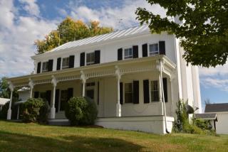 96 Holbrook Ln, Raphine, VA 24472-2320