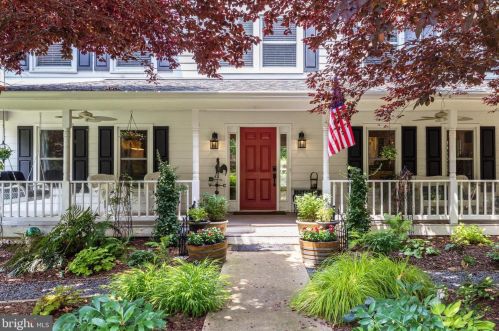 8104 Flossie Ln, Clifton, VA 20124-2050