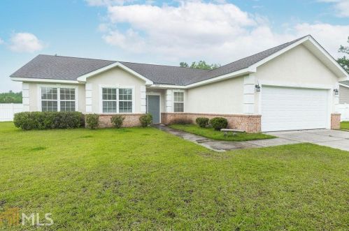 302 Antigua Dr, Pineora, GA 31312-6586
