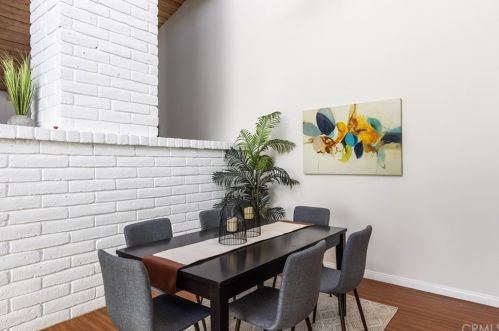 20 Spicewood Way, Irvine CA  92612-2721 exterior