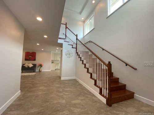 3810 Noeau St, Honolulu, HI 96816-4392