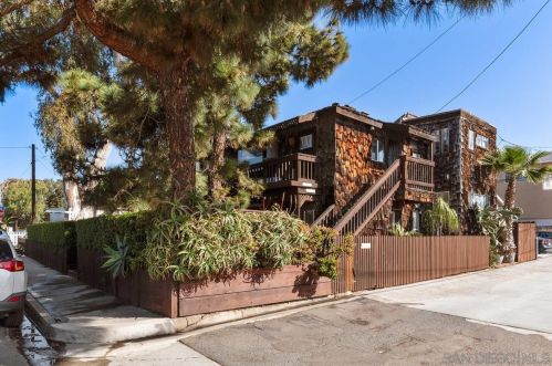 4273 Dawes St, San Diego, CA 92109-4159