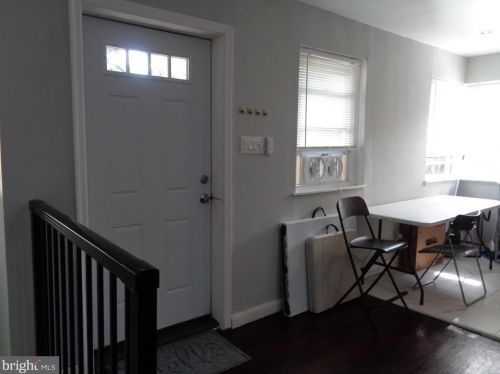 6306 10th St, Philadelphia PA 19133-1511 exterior