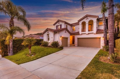 1121 Via Vera Cruz, San Marcos, CA 92078-1380