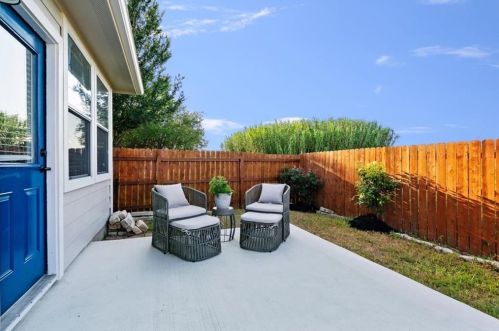 11920 Pecan Gate Way, Webberville TX 78653-3975 exterior