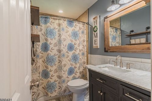 421 Willow Grove St, Hackettstown NJ  07840-1855 exterior