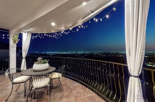 11832 Cir Dr, Whittier CA 90601-2352 exterior