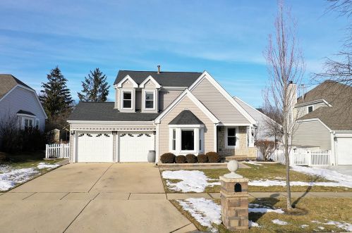 1962 Baltimore Dr, Elk Grove Vlg, IL 60007-7074