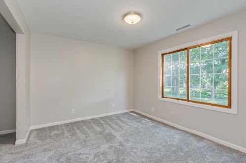 2967 Devonshire Cir, Saint Paul MN  55125-3964 exterior